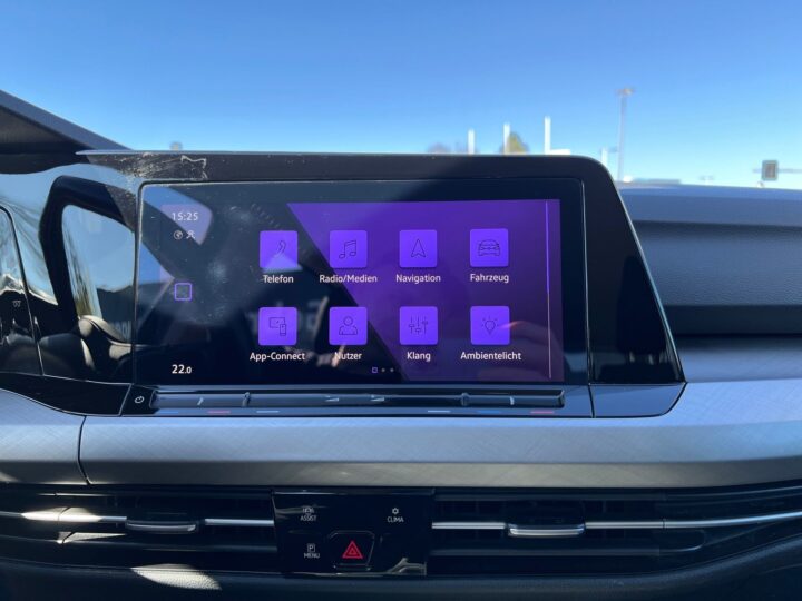 Abbildung Fahrzeugdetailansicht Volkswagen Golf Variant - Nr. 18