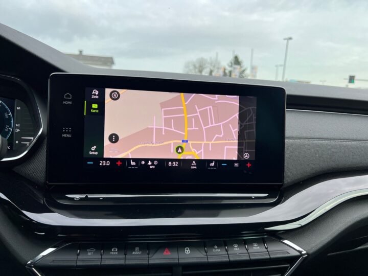 Abbildung Fahrzeugdetailansicht Skoda Octavia - Nr. 24