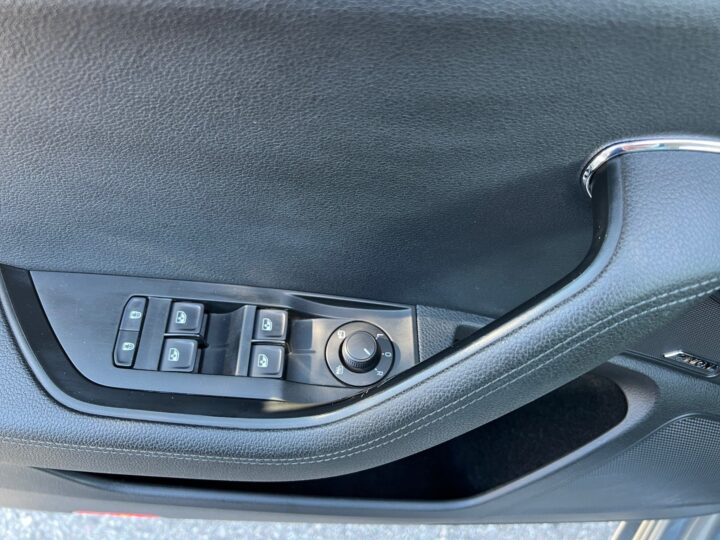 Abbildung Fahrzeugdetailansicht Skoda Superb - Nr. 32