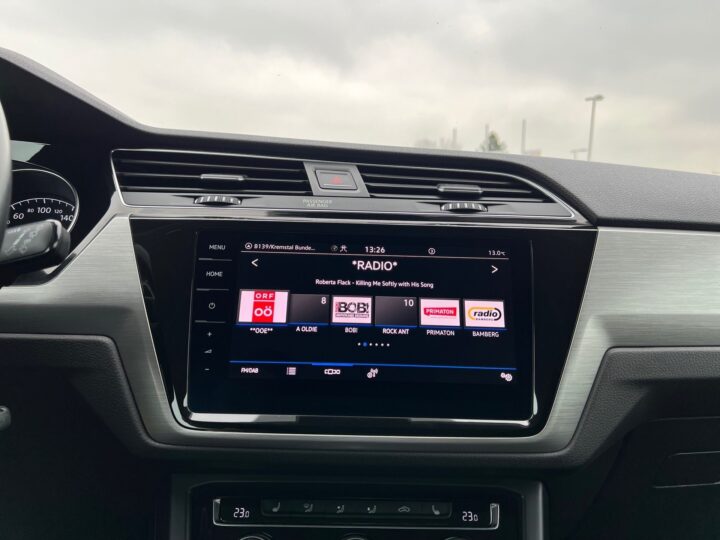 Abbildung Fahrzeugdetailansicht Volkswagen Touran - Nr. 18