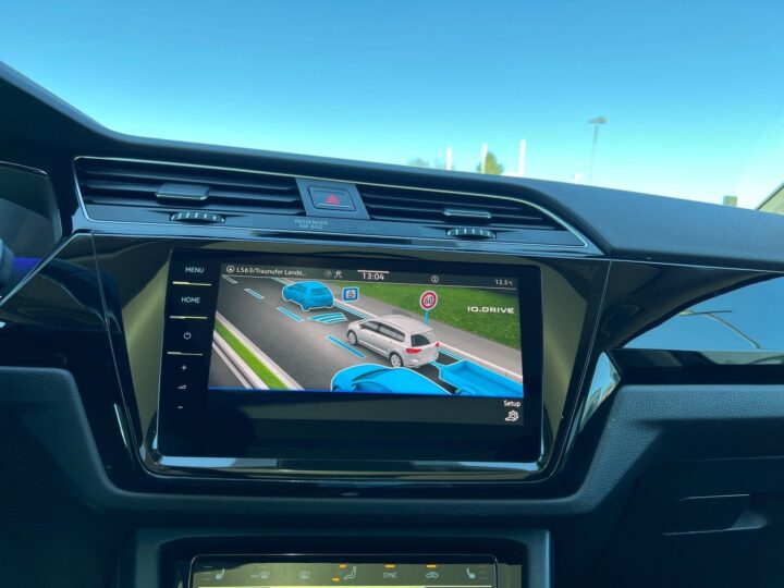 Abbildung Fahrzeugdetailansicht Volkswagen Touran - Nr. 22