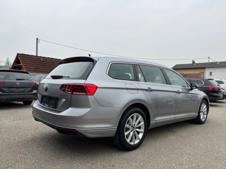 Abbildung Fahrzeugdetailansicht Volkswagen Passat Variant - Nr. 2