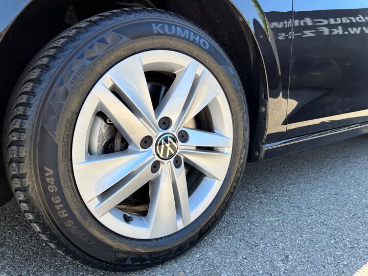 Abbildung Fahrzeugdetailansicht Volkswagen Golf Variant - Nr. 36