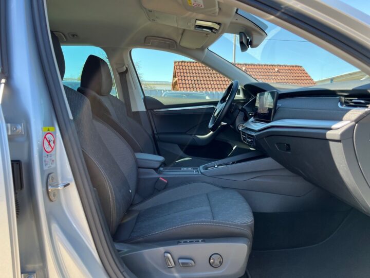 Abbildung Fahrzeugdetailansicht Skoda Octavia - Nr. 33