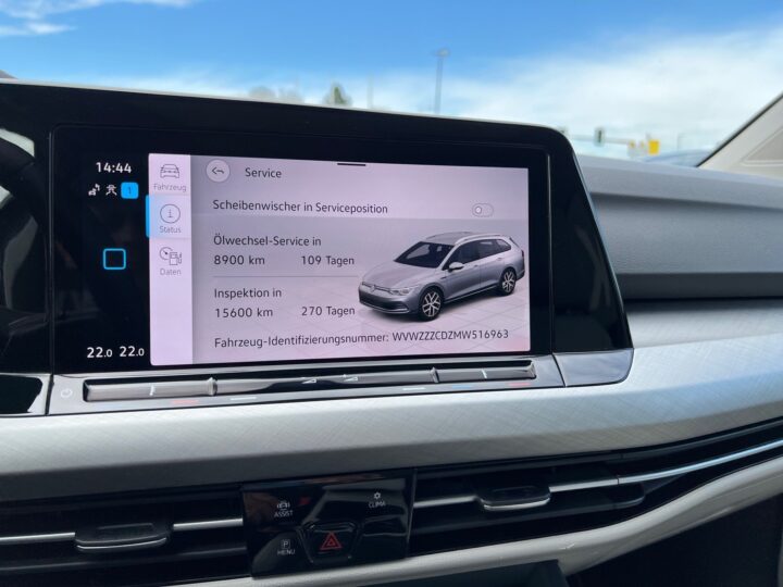 Abbildung Fahrzeugdetailansicht Volkswagen Golf Variant - Nr. 26