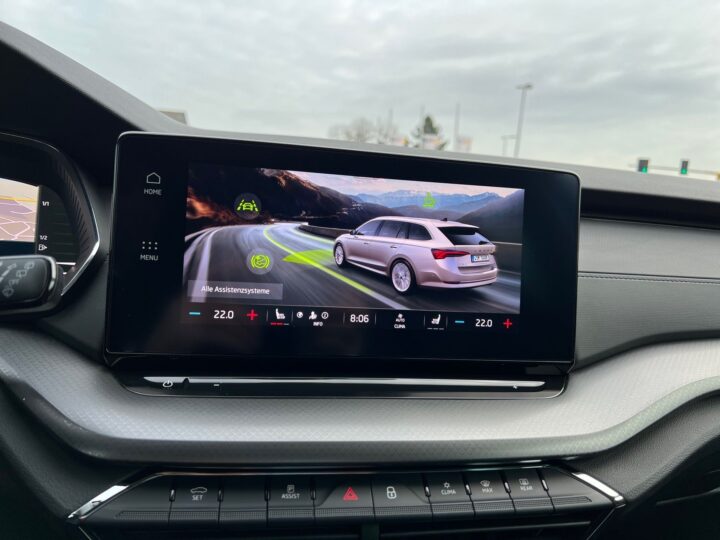 Abbildung Fahrzeugdetailansicht Skoda Octavia - Nr. 22