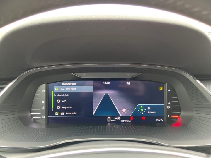 Abbildung Fahrzeugdetailansicht Skoda Octavia - Nr. 17