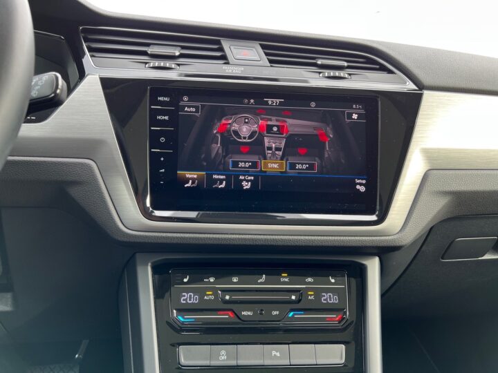 Abbildung Fahrzeugdetailansicht Volkswagen Touran - Nr. 25