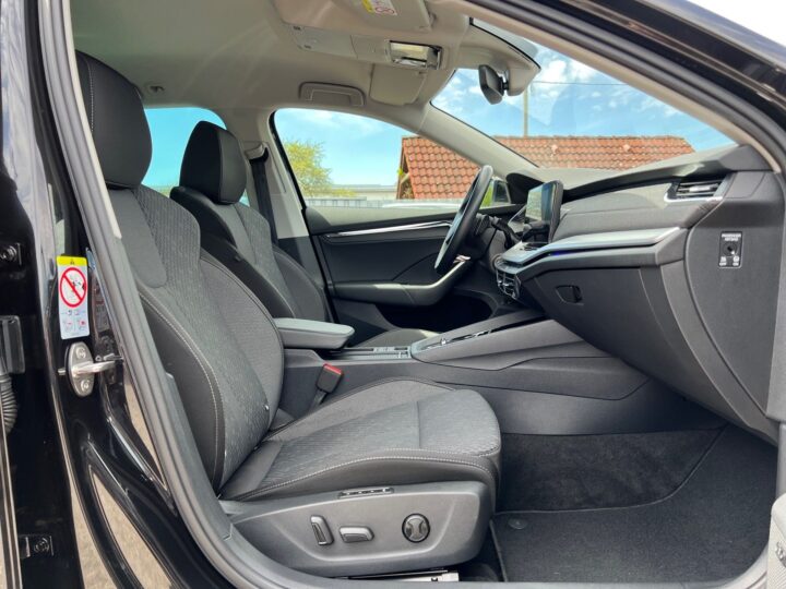 Abbildung Fahrzeugdetailansicht Skoda Octavia - Nr. 33