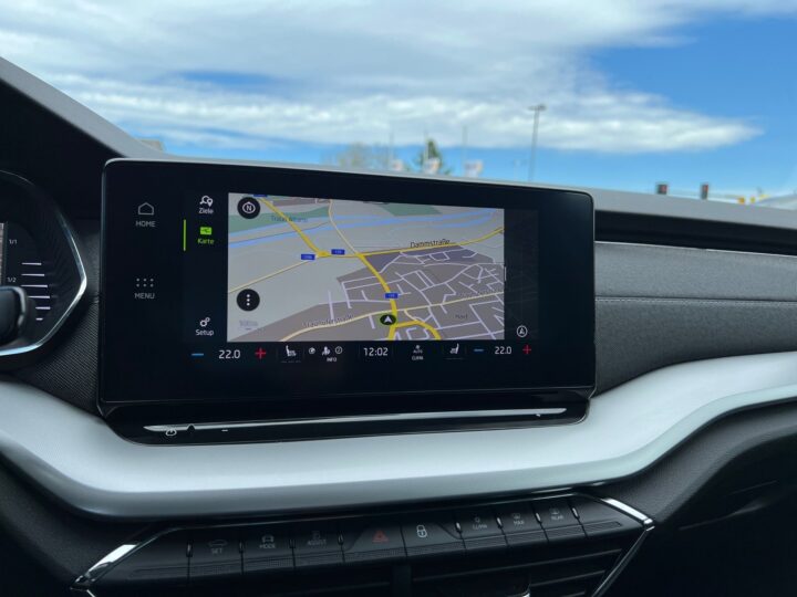 Abbildung Fahrzeugdetailansicht Skoda Octavia - Nr. 25