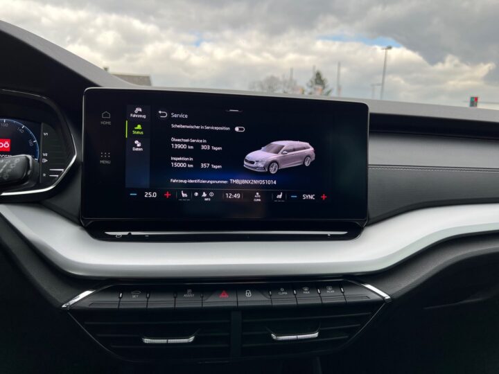 Abbildung Fahrzeugdetailansicht Skoda Octavia - Nr. 26