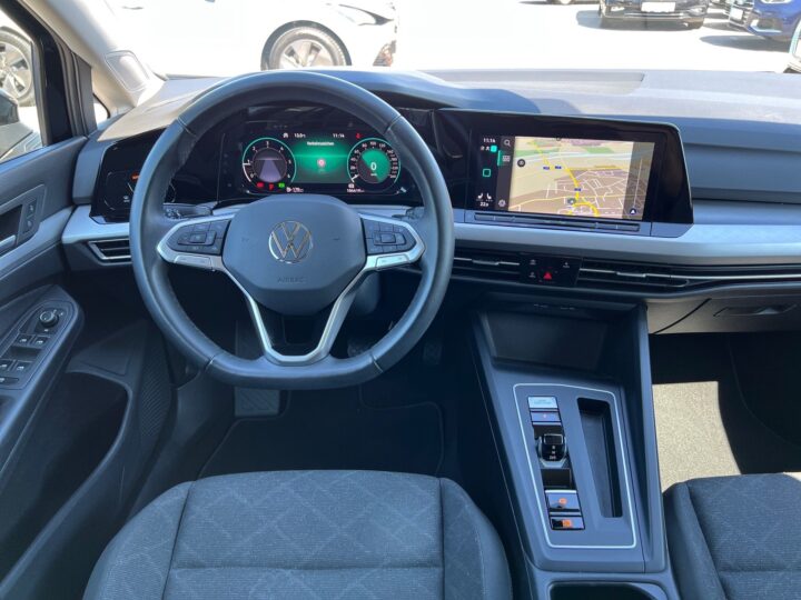 Abbildung Fahrzeugdetailansicht Volkswagen Golf Variant - Nr. 10