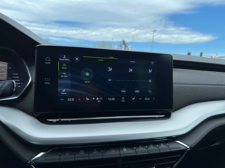 Abbildung Fahrzeugdetailansicht Skoda Octavia - Nr. 24