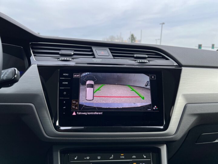 Abbildung Fahrzeugdetailansicht Volkswagen Touran - Nr. 26