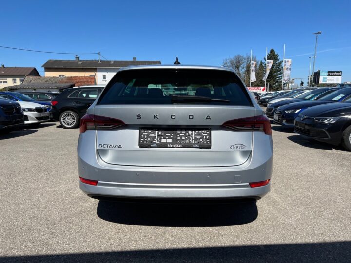 Abbildung Fahrzeugdetailansicht Skoda Octavia - Nr. 3