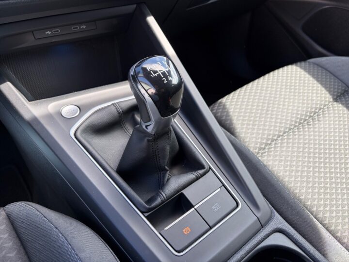 Abbildung Fahrzeugdetailansicht Volkswagen Golf - Nr. 23