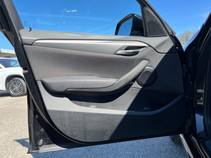 Abbildung Fahrzeugdetailansicht BMW X1 - Nr. 26