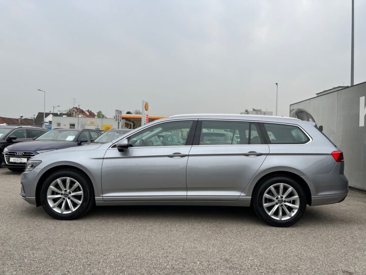 Abbildung Fahrzeugdetailansicht Volkswagen Passat Variant - Nr. 5