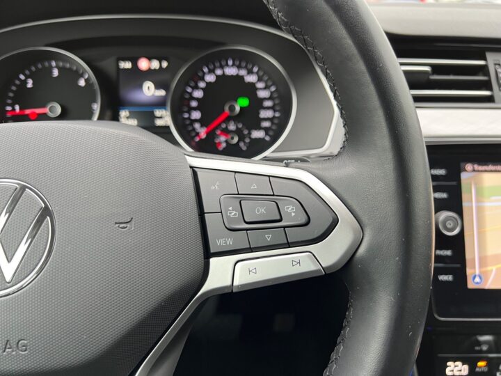 Abbildung Fahrzeugdetailansicht Volkswagen Passat Variant - Nr. 38