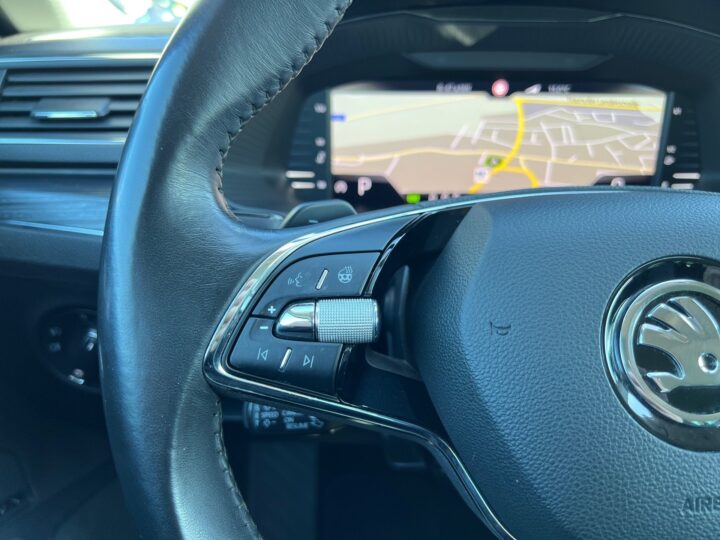 Abbildung Fahrzeugdetailansicht Skoda Superb - Nr. 44