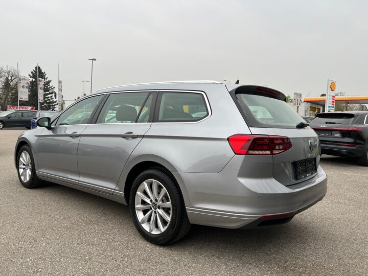 Abbildung Fahrzeugdetailansicht Volkswagen Passat Variant - Nr. 4
