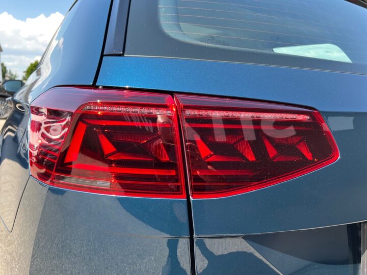 Abbildung Fahrzeugdetailansicht Volkswagen Passat Variant - Nr. 39
