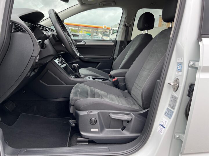 Abbildung Fahrzeugdetailansicht Volkswagen Touran - Nr. 12