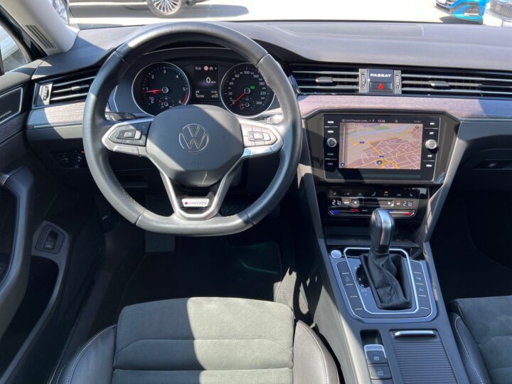 Abbildung Fahrzeugdetailansicht Volkswagen Passat Variant - Nr. 10