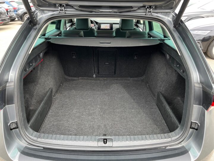 Abbildung Fahrzeugdetailansicht Skoda Octavia - Nr. 14