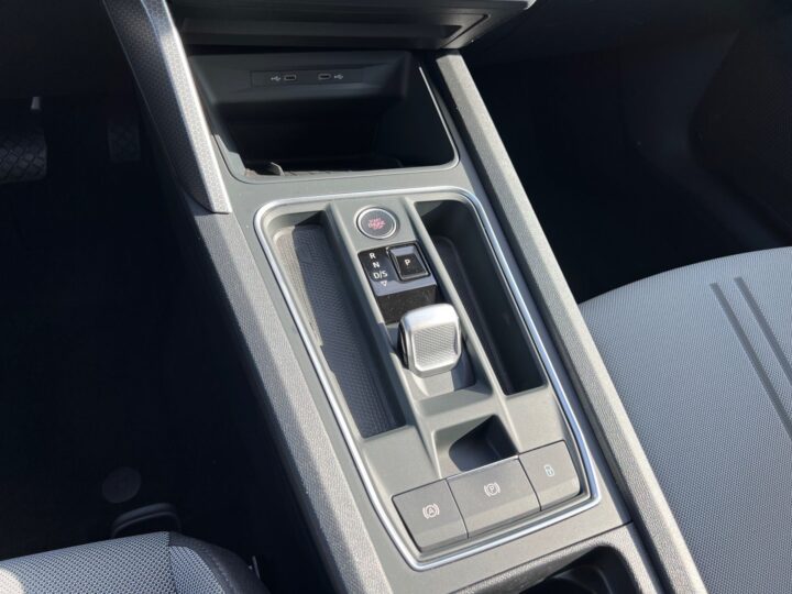 Abbildung Fahrzeugdetailansicht SEAT Leon - Nr. 27