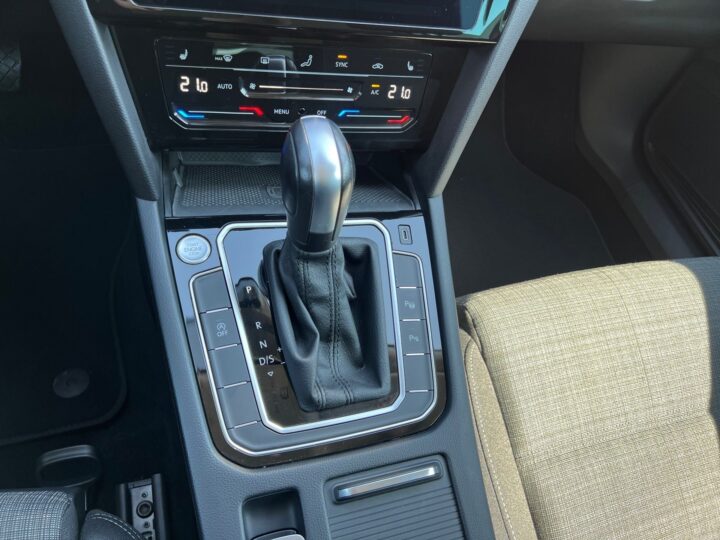 Abbildung Fahrzeugdetailansicht Volkswagen Passat Variant - Nr. 28