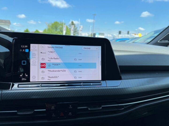 Abbildung Fahrzeugdetailansicht Volkswagen Golf Variant - Nr. 19