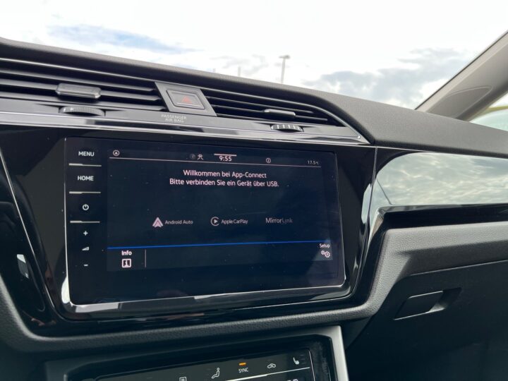 Abbildung Fahrzeugdetailansicht Volkswagen Touran - Nr. 22