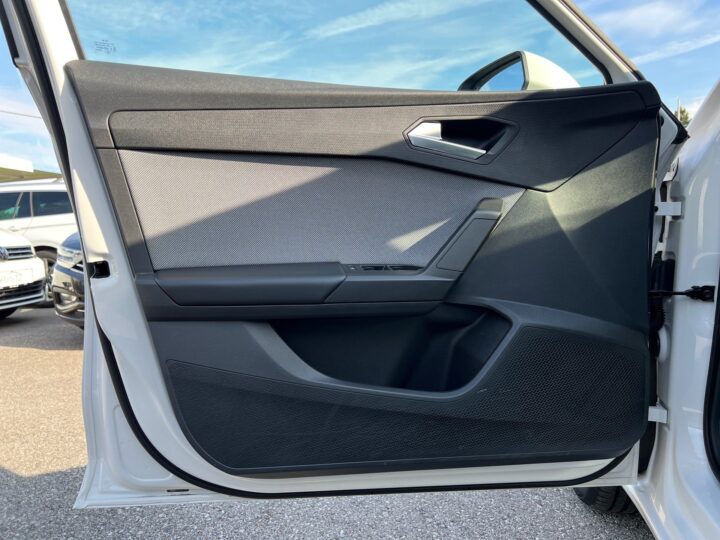Abbildung Fahrzeugdetailansicht SEAT Leon - Nr. 28
