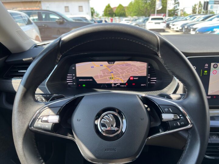 Abbildung Fahrzeugdetailansicht Skoda Octavia - Nr. 15
