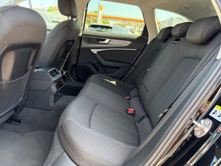 Abbildung Fahrzeugdetailansicht Audi A6 - Nr. 13