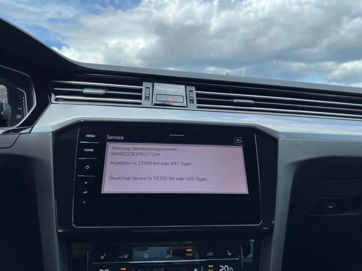 Abbildung Fahrzeugdetailansicht Volkswagen Passat Variant - Nr. 26