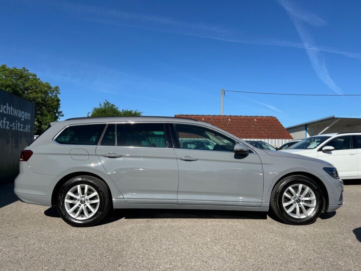 Abbildung Fahrzeugdetailansicht Volkswagen Passat Variant - Nr. 1
