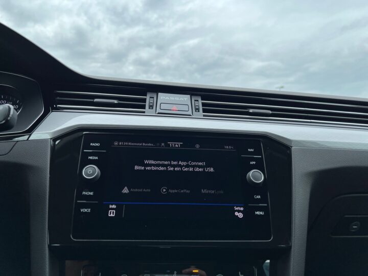 Abbildung Fahrzeugdetailansicht Volkswagen Passat Variant - Nr. 22