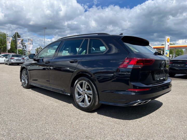 Abbildung Fahrzeugdetailansicht Volkswagen Golf Variant - Nr. 5