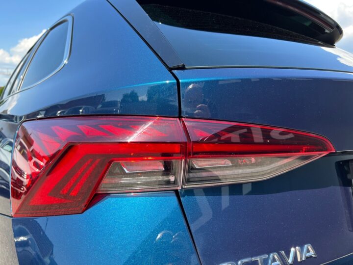 Abbildung Fahrzeugdetailansicht Skoda Octavia - Nr. 39