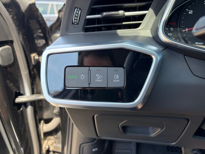 Abbildung Fahrzeugdetailansicht Audi A6 - Nr. 29