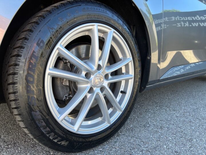 Abbildung Fahrzeugdetailansicht Skoda Superb - Nr. 37