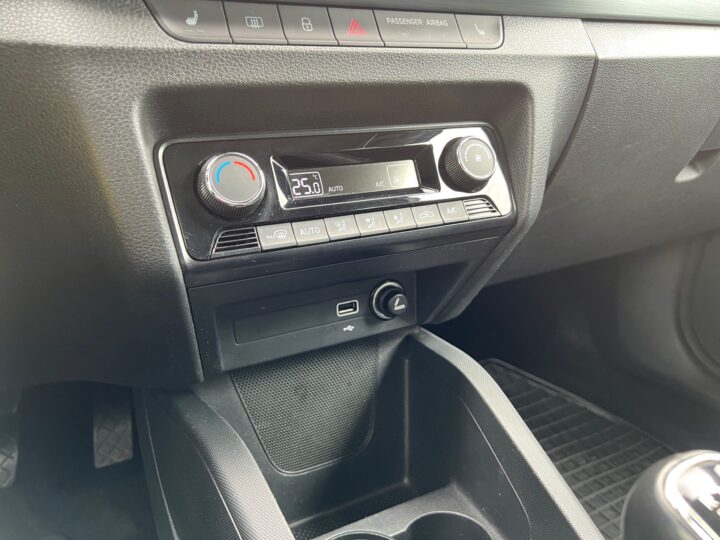 Abbildung Fahrzeugdetailansicht Skoda Fabia - Nr. 26