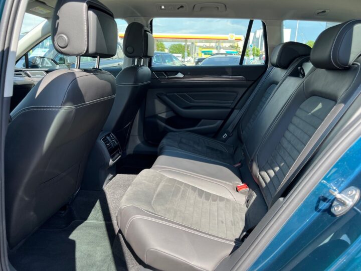 Abbildung Fahrzeugdetailansicht Volkswagen Passat Variant - Nr. 13