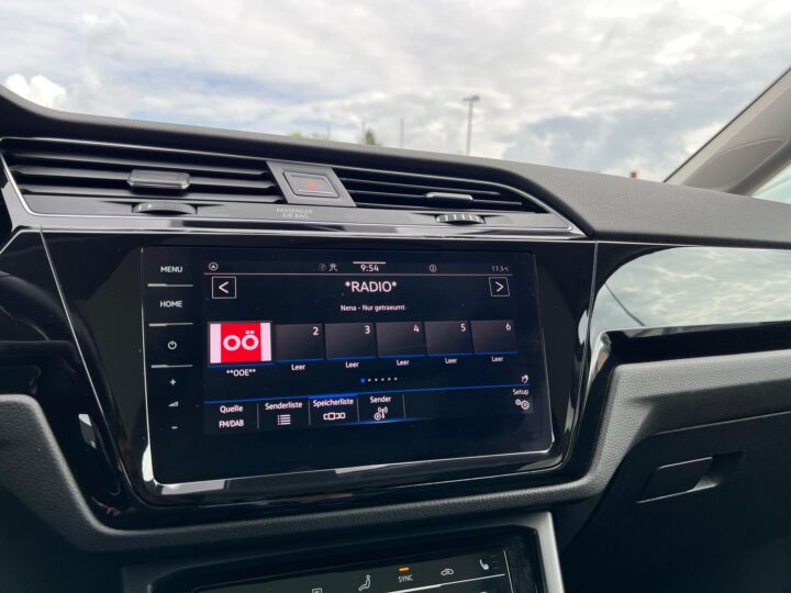 Abbildung Fahrzeugdetailansicht Volkswagen Touran - Nr. 19
