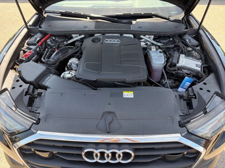 Abbildung Fahrzeugdetailansicht Audi A6 - Nr. 34