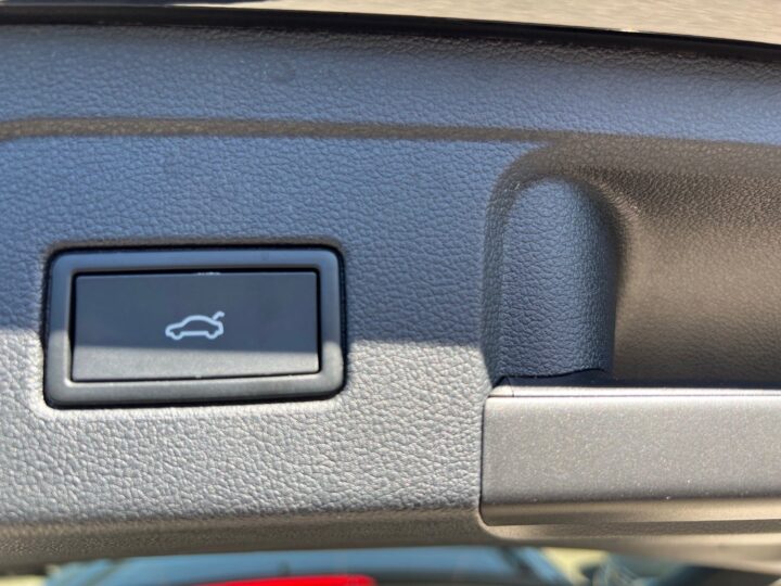 Abbildung Fahrzeugdetailansicht Volkswagen Touran - Nr. 39