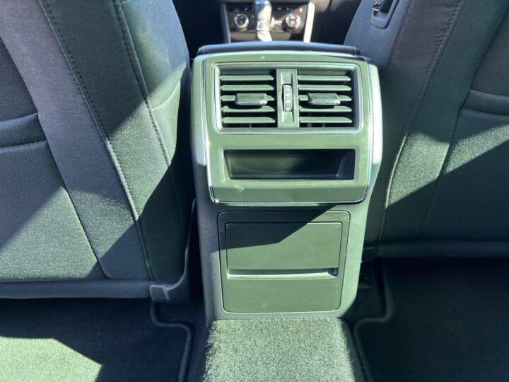 Abbildung Fahrzeugdetailansicht Skoda Superb - Nr. 33