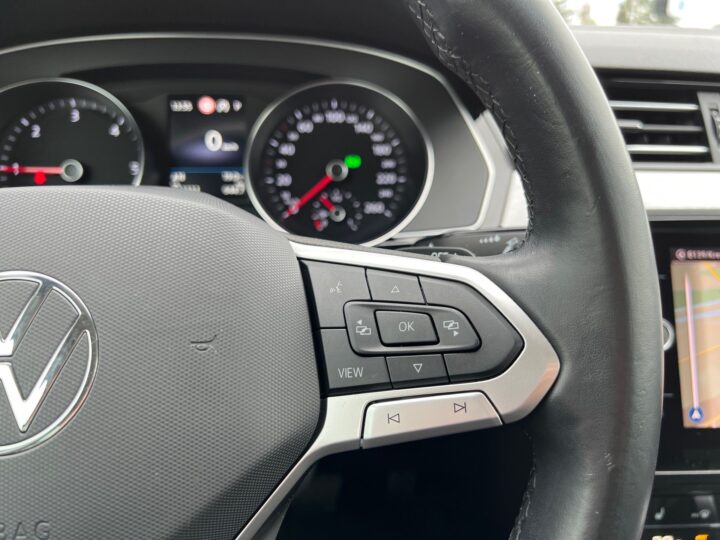 Abbildung Fahrzeugdetailansicht Volkswagen Passat Variant - Nr. 39